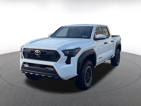 Used 2025 Toyota Tacoma TRD Off-Road image 7