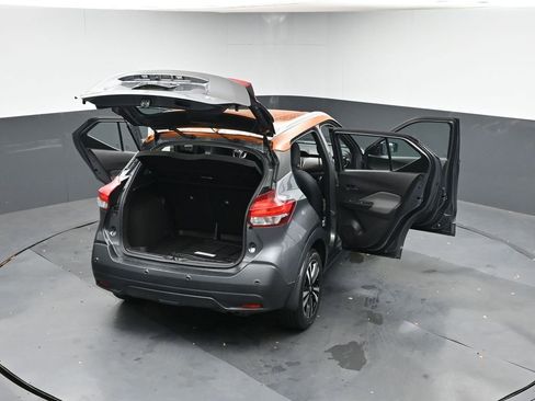 Used 2020 Nissan Kicks SV image 48