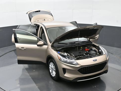 Used 2020 Ford Escape SE FWD image 46