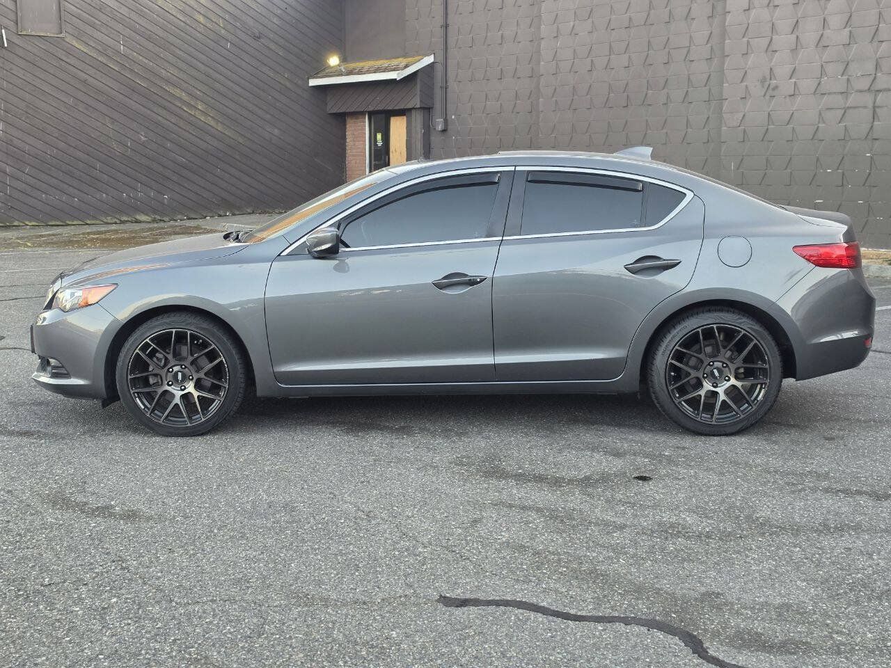 Used 2014 Acura ILX w/ Premium Package FWD image 4