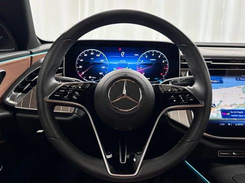 Used 2024 Mercedes-Benz E 350 4MATIC Sedan image 13