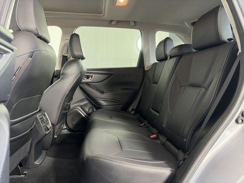 Used 2019 Subaru Forester Limited AWD/4WD image 7