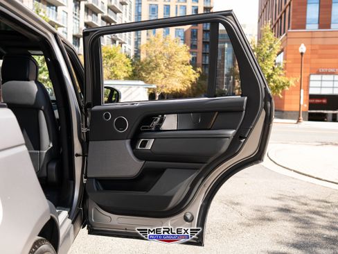 Used 2018 Land Rover Range Rover Long Wheelbase Supercharged image 47