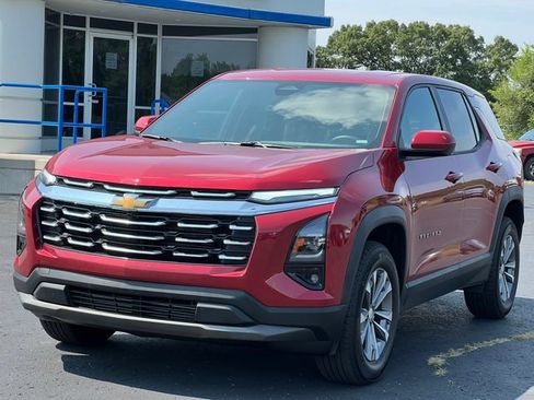 Used 2026 Chevrolet Equinox LT AWD/4WD image 40