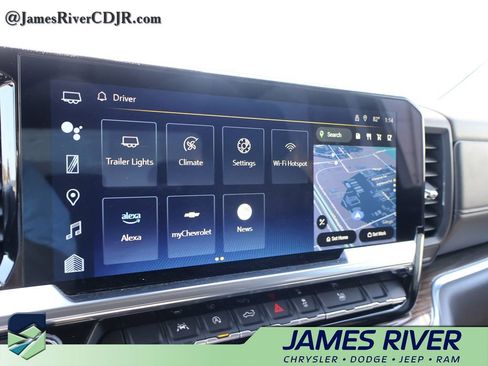 Used 2025 Chevrolet Silverado 1500 LT AWD/4WD image 32