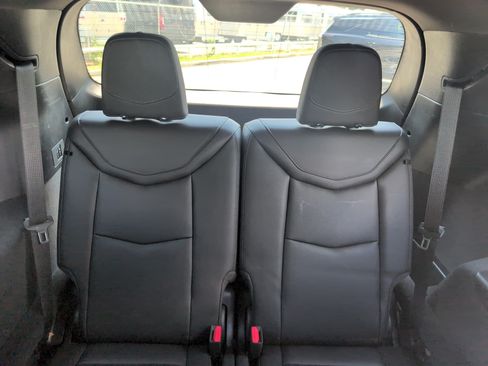 Certified 2024 Cadillac XT6 Luxury w/ LPO, Floor Liner Package AWD/4WD image 33