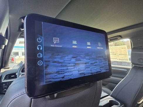 New 2026 Chevrolet Suburban Premier AWD/4WD image 12