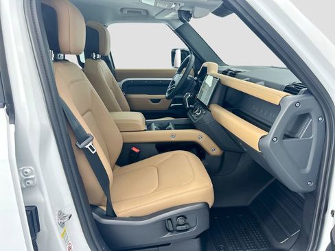 New 2026 Land Rover Defender 110 X-Dynamic SE AWD/4WD image 19