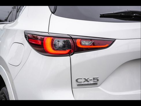 Used 2024 MAZDA CX-5 Signature AWD/4WD image 10