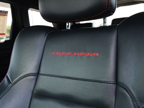 Certified 2021 Jeep Grand Cherokee Trailhawk w/ Trailhawk Luxury Group AWD/4WD image 27
