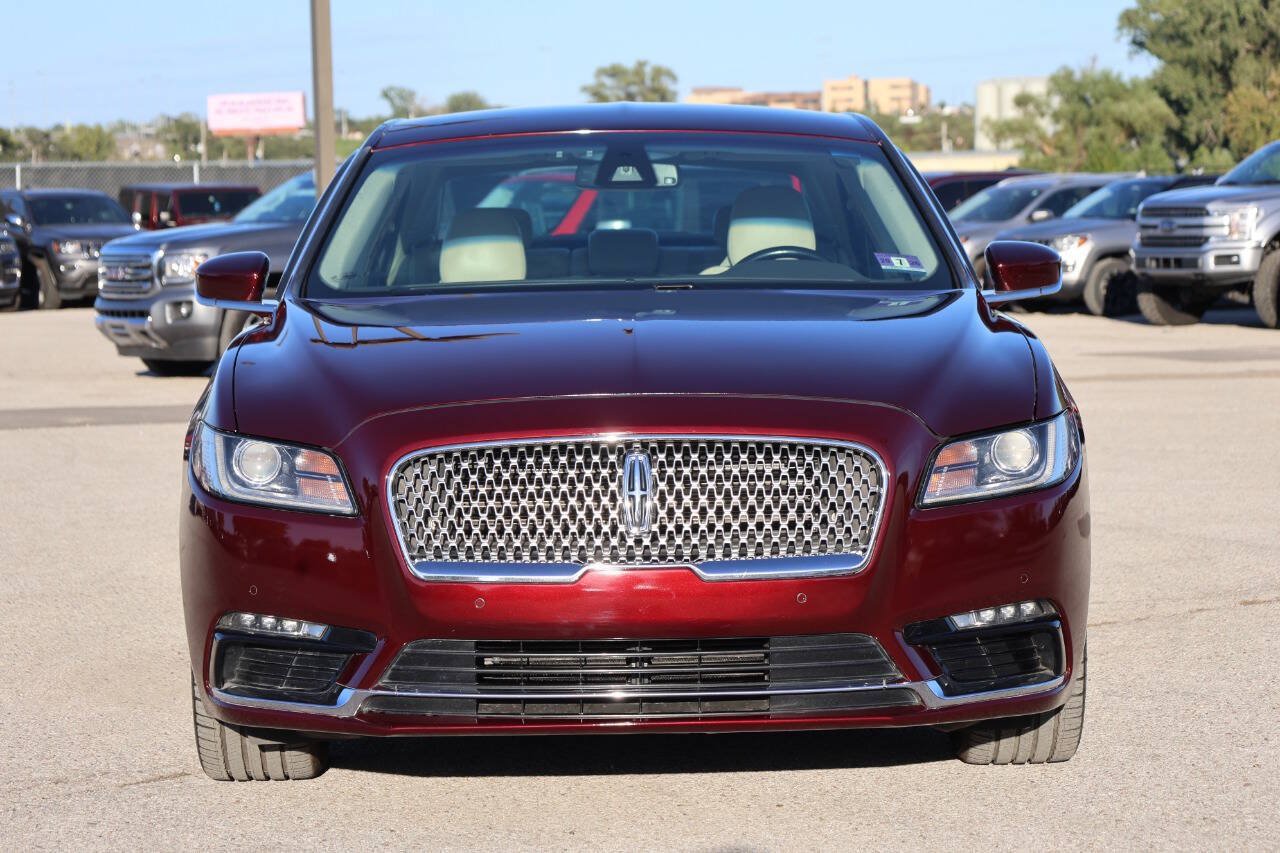 Used 2019 Lincoln Continental Select w/ Continental Climate Package FWD image 2