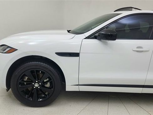 Used 2025 Jaguar F-PACE R-Dynamic S image 9