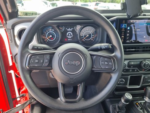 Used 2024 Jeep Gladiator Sport AWD/4WD image 23
