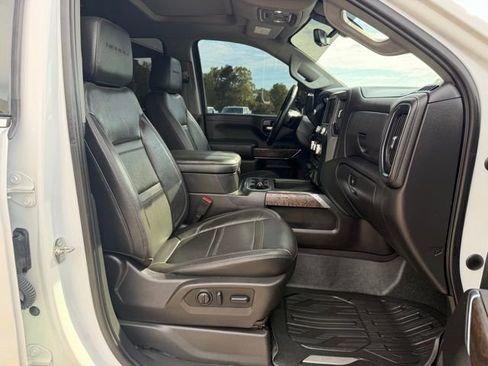 Used 2023 GMC Sierra 3500 Denali w/ Denali Ultimate Package AWD/4WD image 16