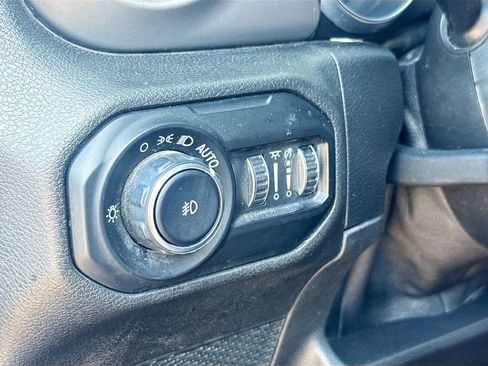 Used 2021 Jeep Wrangler Unlimited Willys image 11