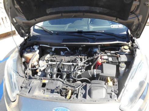 Used 2014 Ford Fiesta SE image 11