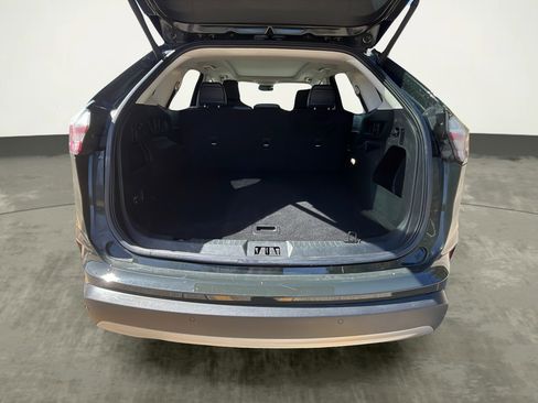 Certified 2024 Ford Edge SEL w/ Convenience Package image 17