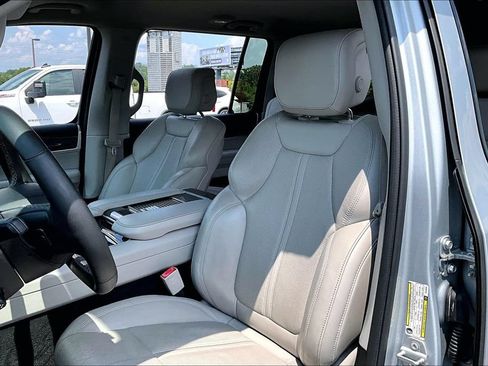 Used 2022 Jeep Wagoneer Series III w/ Flexible Seating Group RWD image 23