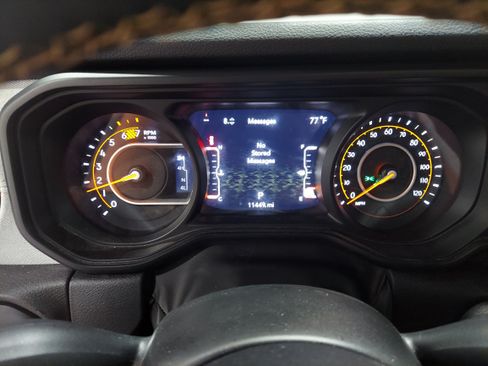 Used 2024 Jeep Wrangler Unlimited Sport AWD/4WD image 7