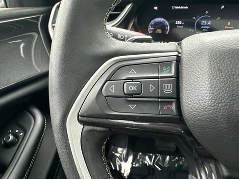 Used 2023 Jeep Grand Cherokee Altitude AWD/4WD image 24