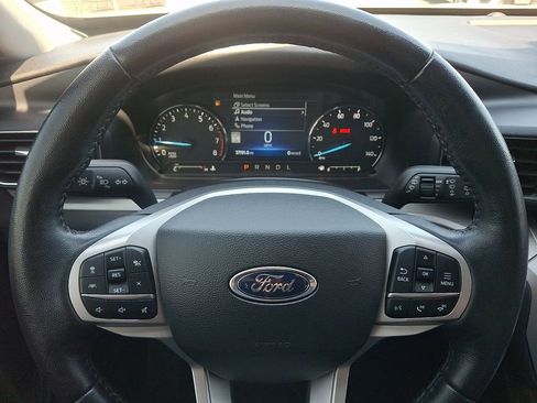 Certified 2023 Ford Explorer XLT w/ Equipment Group 202A AWD/4WD image 21