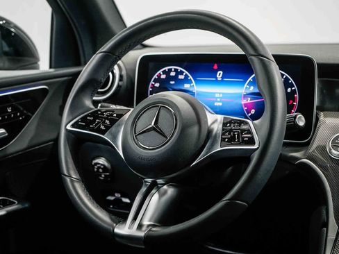 Used 2025 Mercedes-Benz GLC 300 GLC 300 image 14