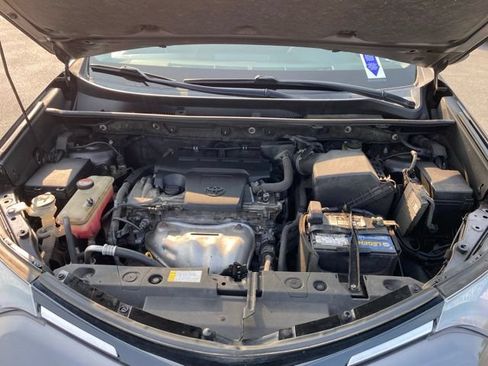 Used 2016 Toyota RAV4 LE AWD/4WD image 17
