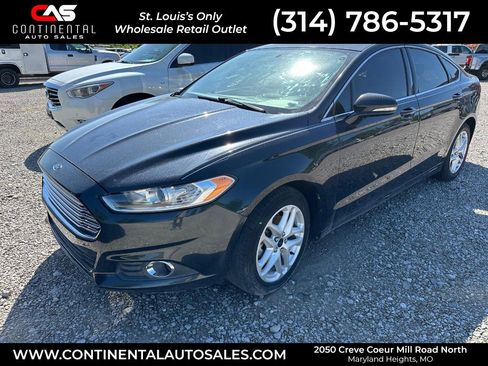 Used 2014 Ford Fusion SE w/ Equipment Group 202A FWD image 1