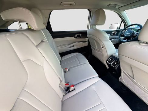 Used 2025 Kia Sorento S w/ Panoramic Sunroof Package FWD image 27