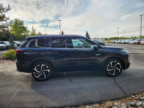 Used 2024 Mitsubishi Outlander SEL image 6