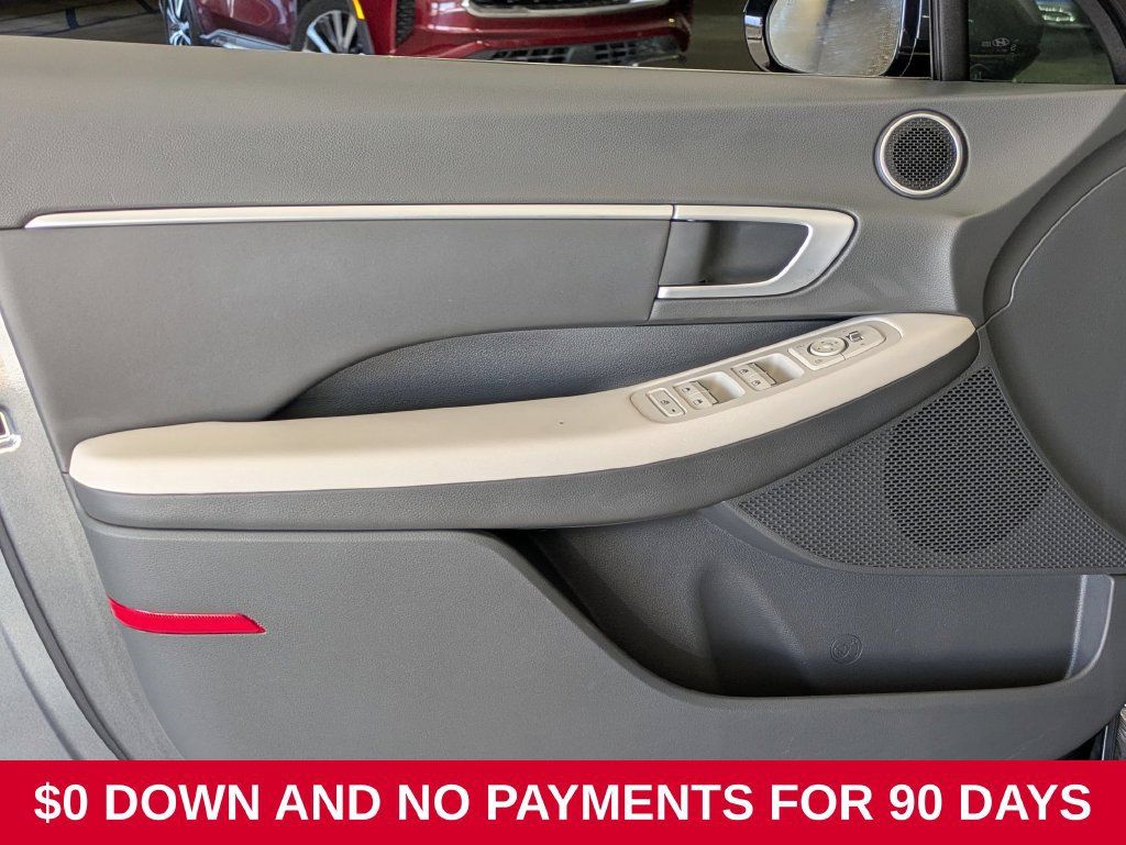 Used 2025 Hyundai Sonata SEL FWD image 11