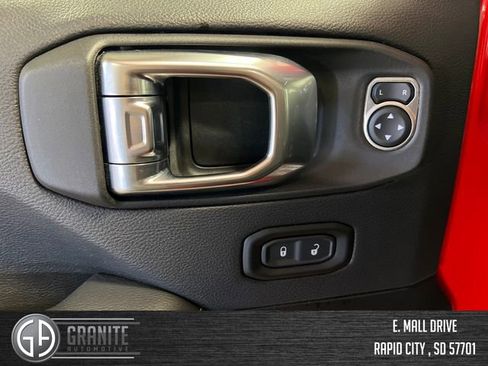 Used 2023 Jeep Wrangler Unlimited Sahara AWD/4WD image 12