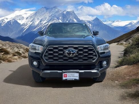 Used 2021 Toyota Tacoma TRD Off-Road w/ Technology Package AWD/4WD image 8