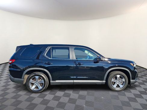 Used 2023 Honda Pilot EX-L image 8