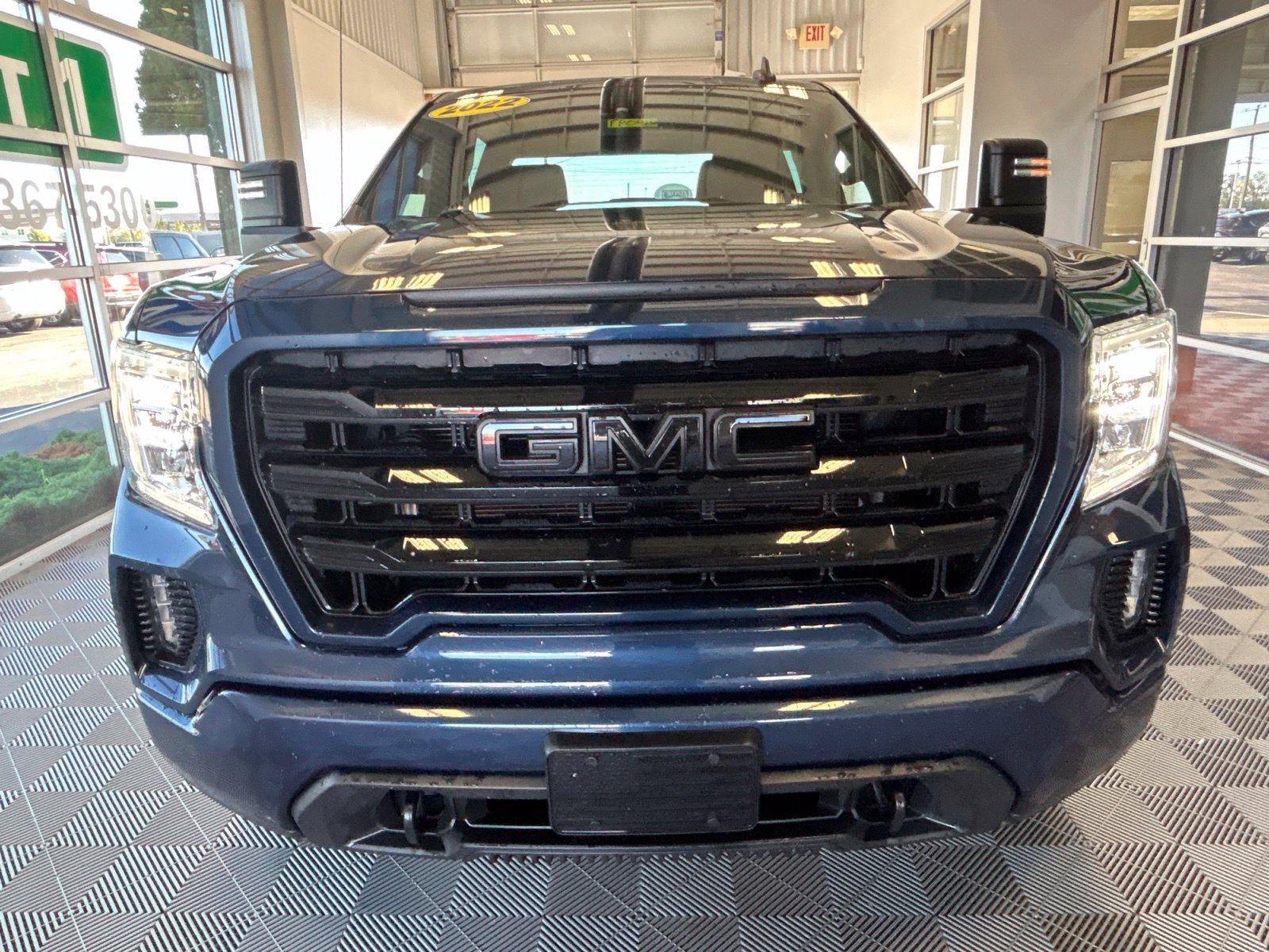 Used 2022 GMC Sierra 1500 Elevation w/ LPO, Elevation Black Package AWD/4WD image 2