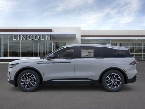 New 2026 Lincoln Nautilus Premier AWD/4WD image 3
