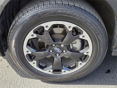 Used 2022 Subaru Crosstrek 2.0i Premium image 8