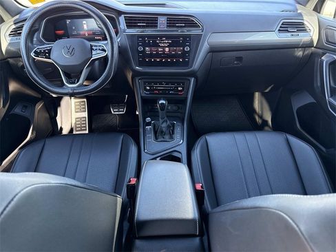 Used 2022 Volkswagen Tiguan SE R-Line image 24