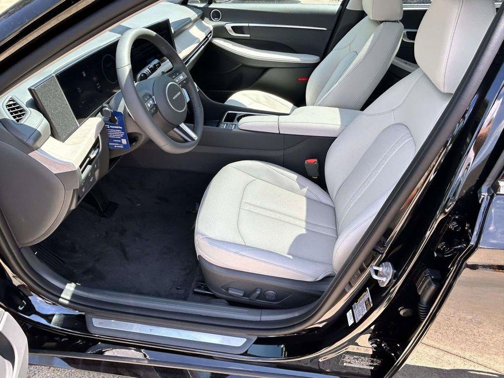 New 2026 Hyundai Sonata Limited FWD image 38