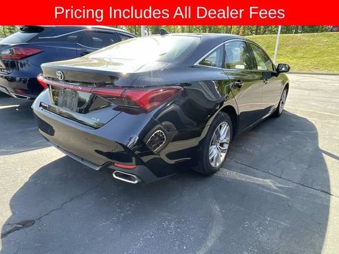 Used 2019 Toyota Avalon XLE w/ Carpet Mat Package FWD image 4