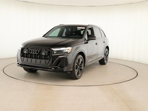 Used 2025 Audi Q7 3.0T Premium Plus image 12