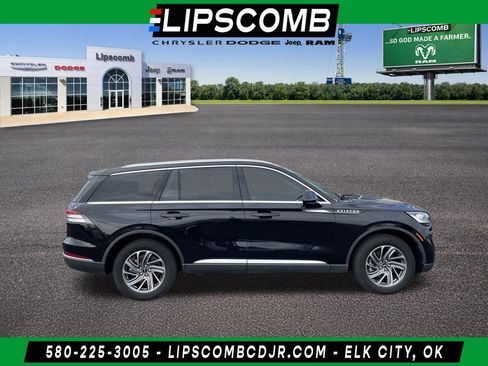 Used 2023 Lincoln Aviator AWD image 1