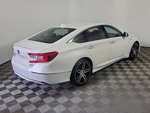 Certified 2022 Honda Accord Touring image 4