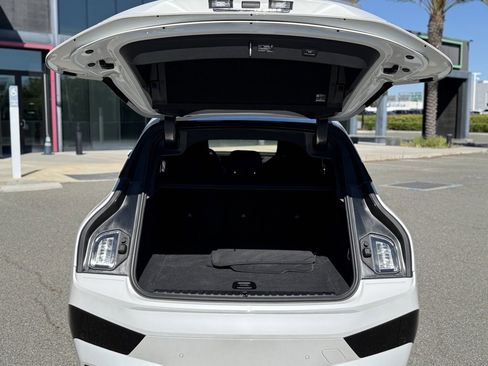 Used 2025 BMW iX xDrive50 image 14