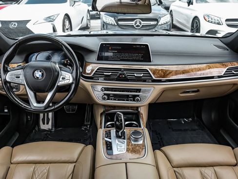 Used 2019 BMW 750i xDrive w/ M Sport Package AWD/4WD image 11