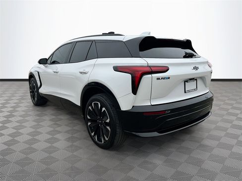 Used 2025 Chevrolet Blazer EV RS image 5