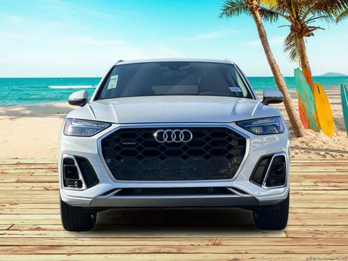 Used 2023 Audi Q5 2.0T Premium w/ Convenience Package image 9
