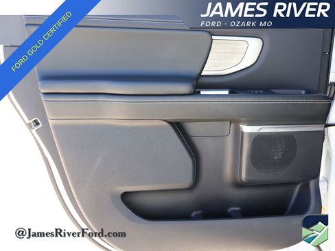 Certified 2025 Ford Expedition Max Platinum image 18