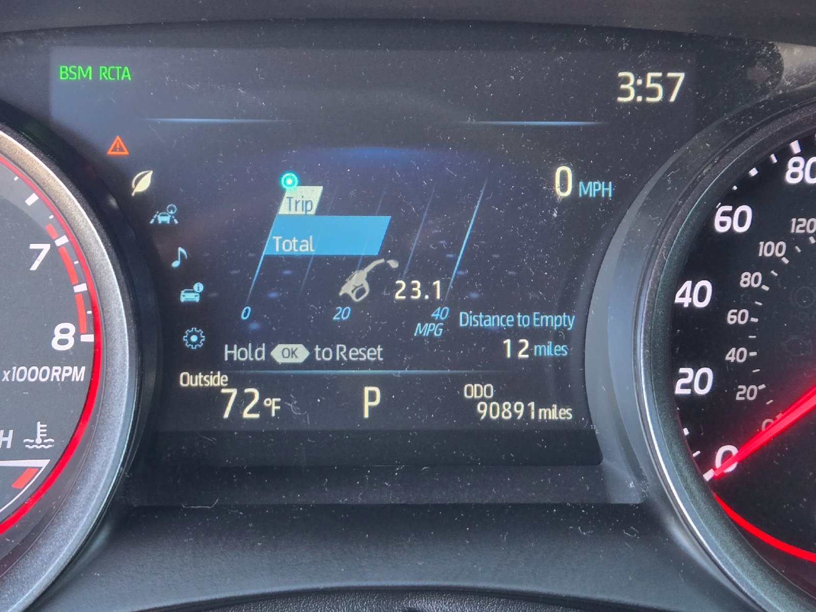 Used 2022 Toyota Camry XSE FWD image 14