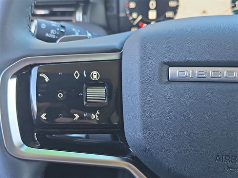 Certified 2025 Land Rover Discovery Sport S image 17